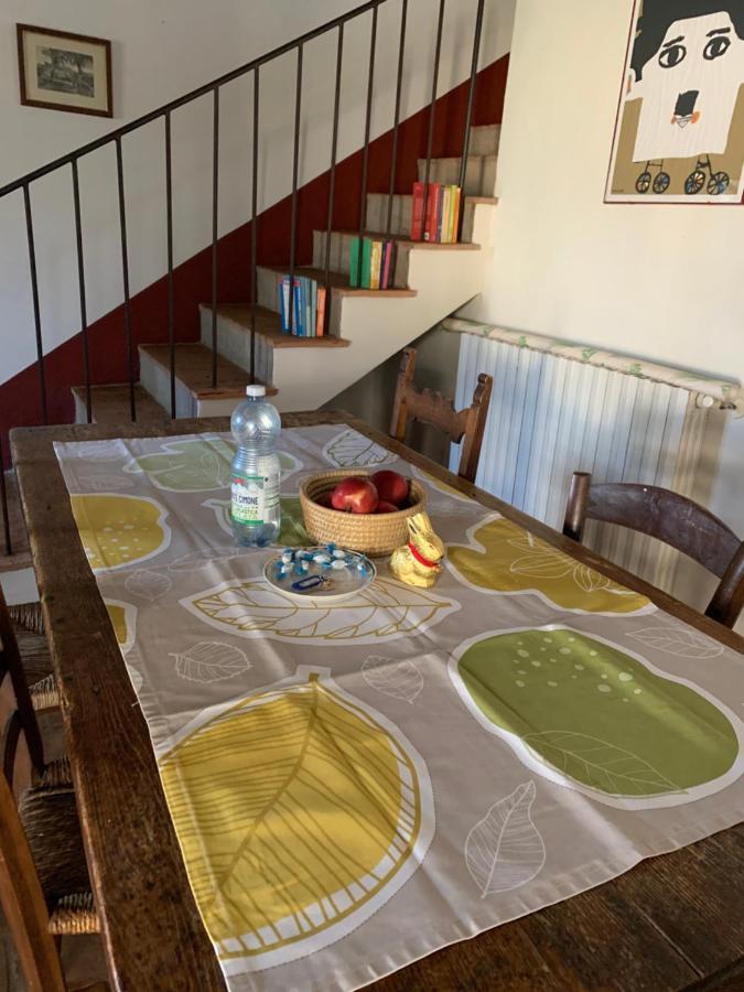Casale Gli Ulivi Lägenhet Donnini Exteriör bild