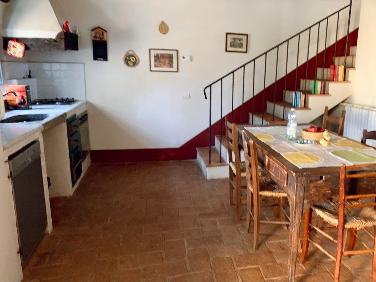 Casale Gli Ulivi Lägenhet Donnini Exteriör bild